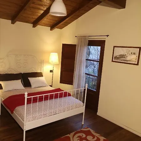 Rose Tuscany * Fosdinovo